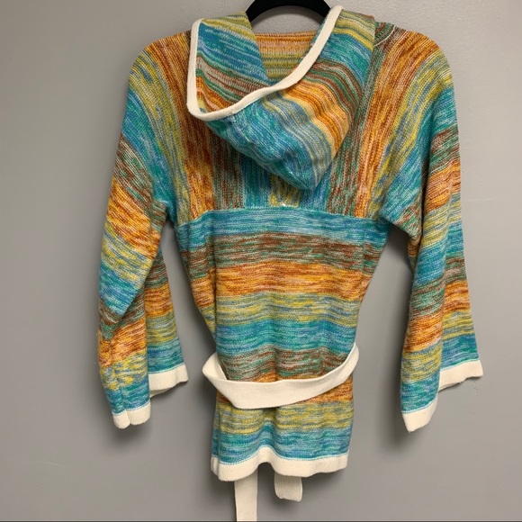Vintage 1970s women’s Hooded  Flare Sleeve sweater - Picture 2 of 10
